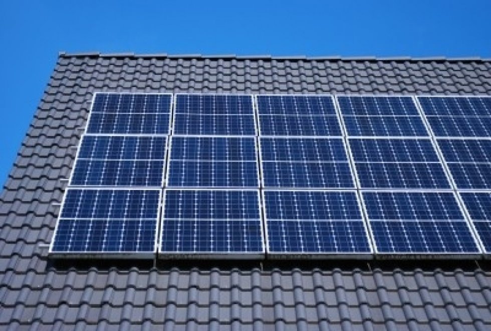 Solcelleanlæg giver dobbelt afkast af aktier