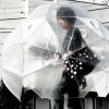 The Multi-Unit Superbrella: Selv den største paraply kan ikke holde dig tør hvis regnen pisker i alle retninger. Så derfor er The Superbrella lavet af 5 gennemsigtige paraplyer.  - Paraplyer - Her er 20 dry-tech